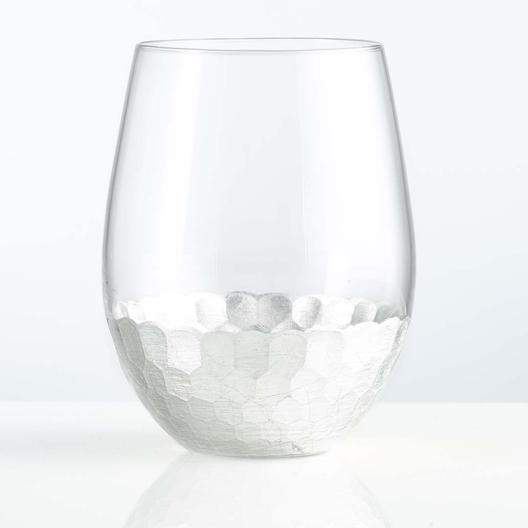https://www.craftmastergrowlers.com/wp-content/uploads/2023/02/18oz-stemless-hammered-platinum-wine-glass.jpg